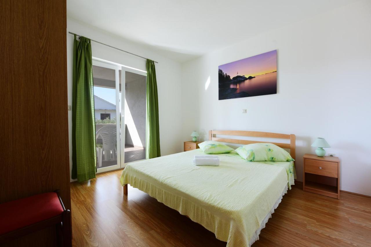 Apartments Sime Petrčane Exterior foto