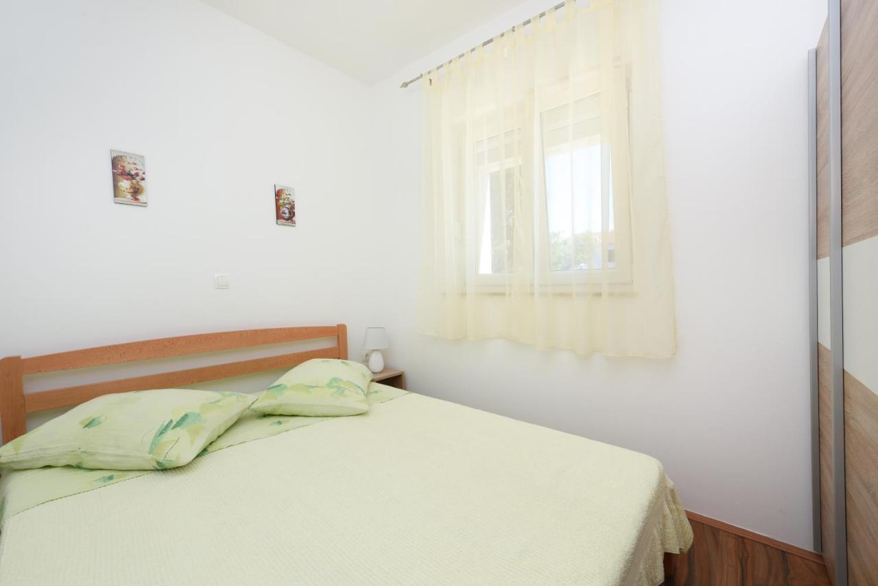 Apartments Sime Petrčane Exterior foto