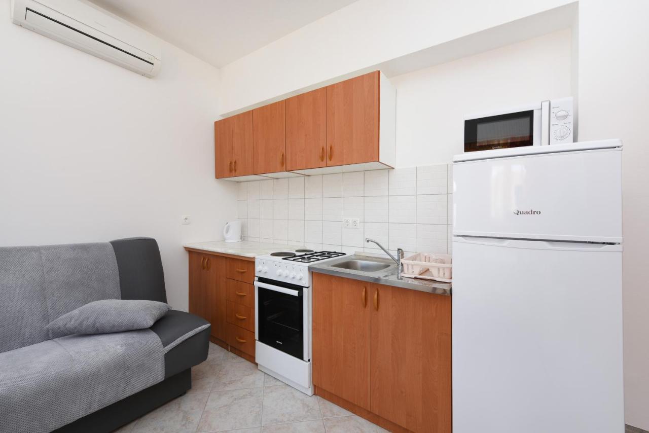 Apartments Sime Petrčane Exterior foto