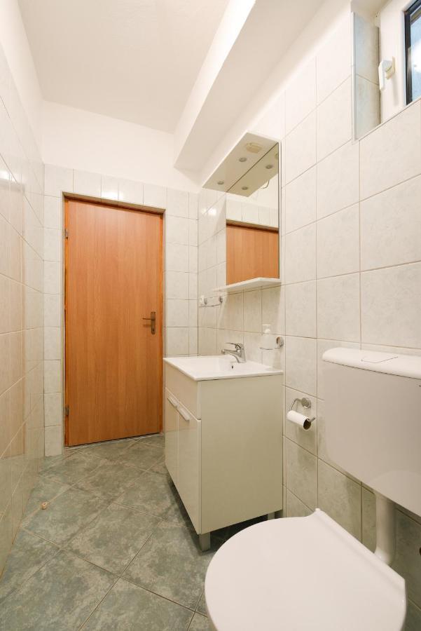 Apartments Sime Petrčane Exterior foto